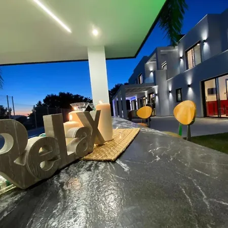 Relax And Unwind In Our Cozy Beachside Nice Villa * Ribamar (Lourinha)