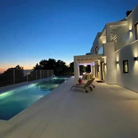 Casa vacanze Relax And Unwind In Our Cozy Beachside Nice Villa *