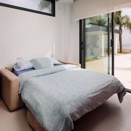 Casa vacanze Relax And Unwind In Our Cozy Beachside Nice Villa