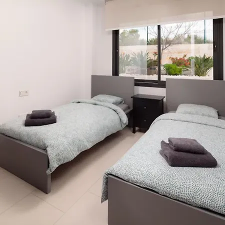 Casa vacanze Relax And Unwind In Our Cozy Beachside Nice Villa